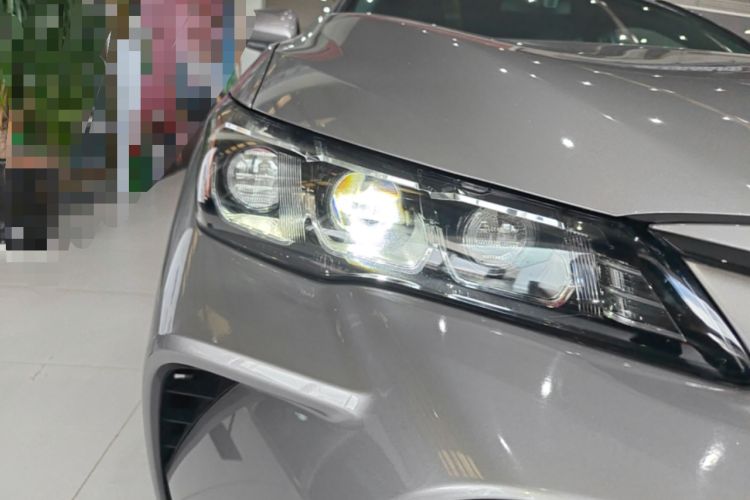 Used Toyota Avalon 2021 2.5L Luxury Edition Right Front Headlight