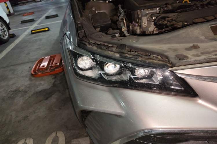 Used Toyota Avalon 2021 2.5L Luxury Edition Right Front Headlight