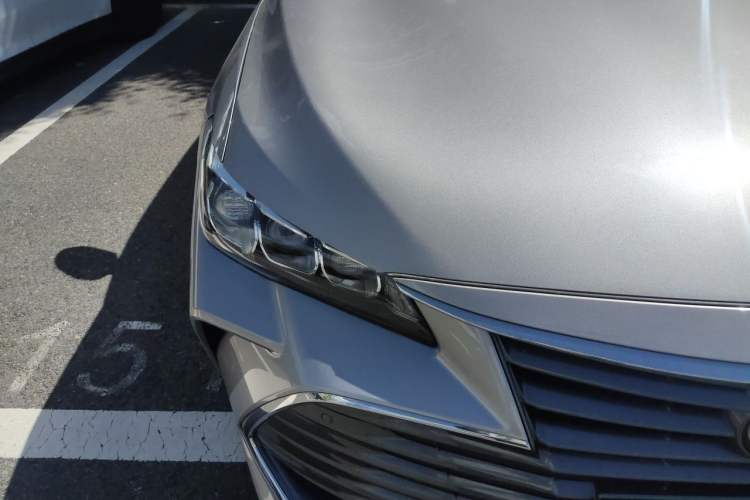 Used Toyota Avalon 2021 2.5L Luxury Edition Right Front Headlight