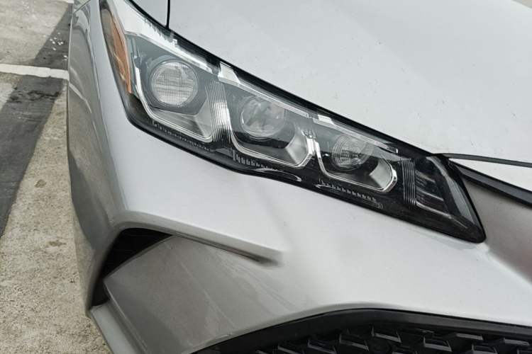 Used Toyota Avalon 2021 2.5L Luxury Edition Right Front Headlight