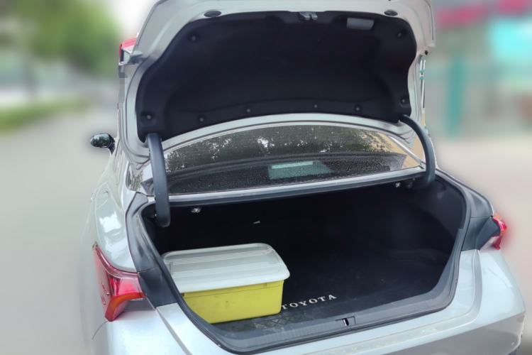 Used Toyota Avalon 2021 2.5L Luxury Edition Trunk