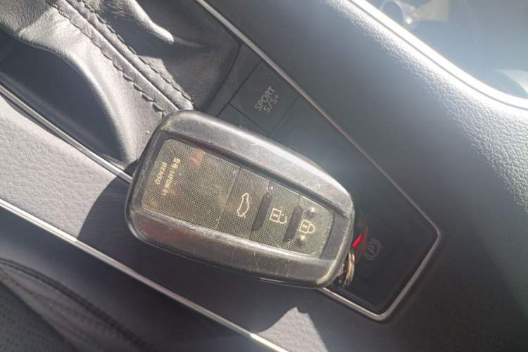 Used Toyota Avalon 2021 2.5L Touring Prestige SPORT Edition Vehicle Key