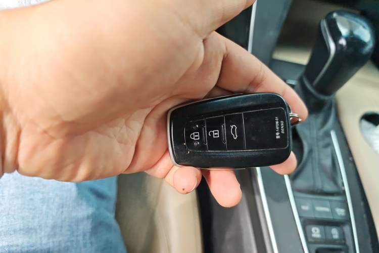 Used Toyota Avalon 2021 2.5L Luxury Edition Vehicle Key
