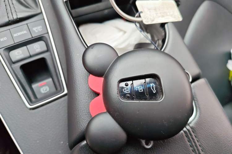 Used Toyota Avalon 2021 2.5L Luxury Edition Vehicle Key