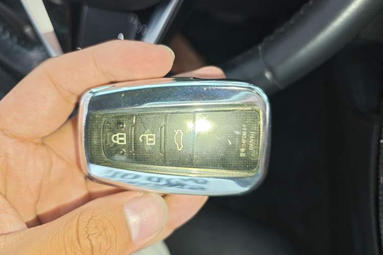 Used Toyota Avalon 2021 2.5L Luxury Edition Vehicle Key