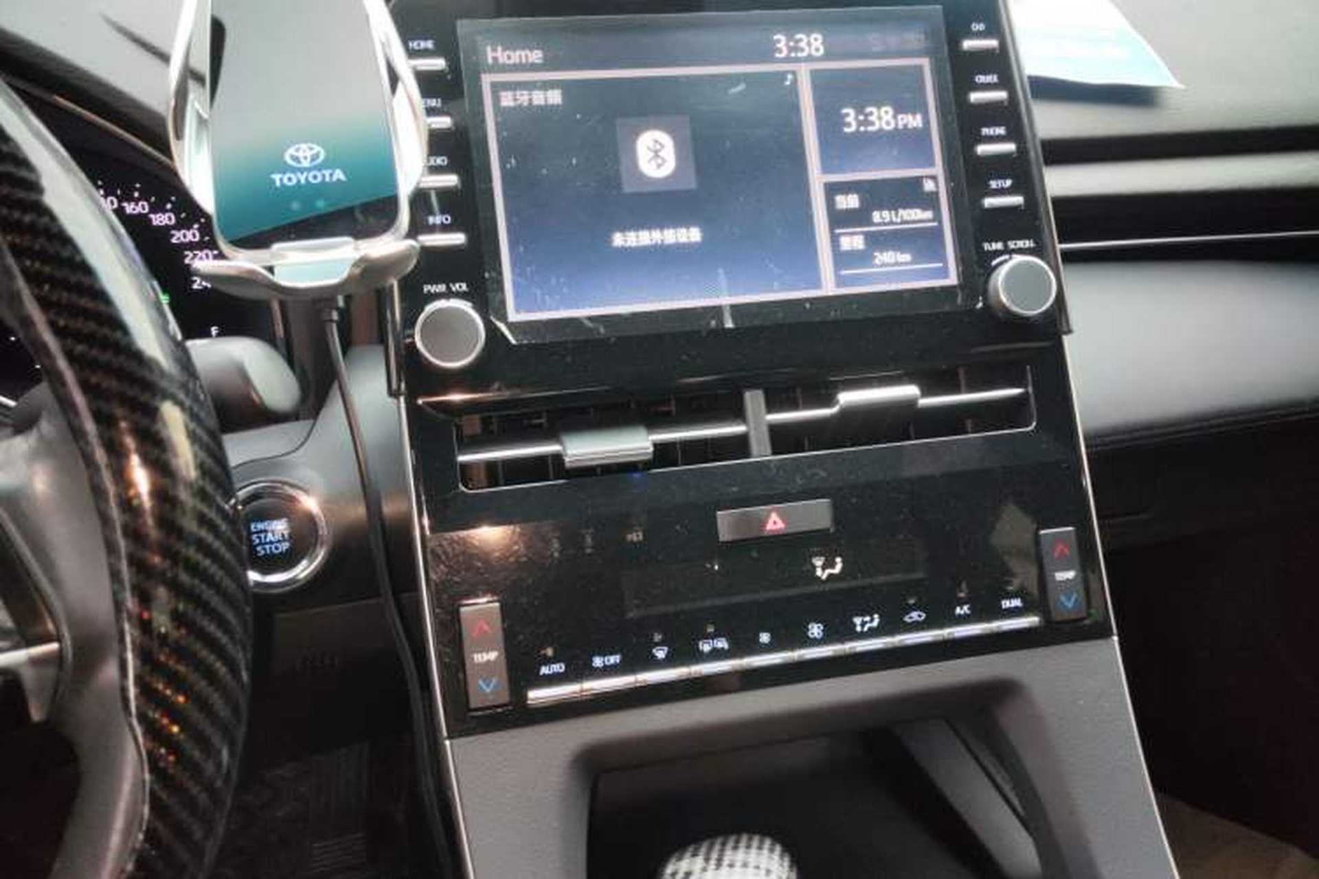 Used Toyota Avalon 2021 2.5L Luxury Edition Audio And AC Panel