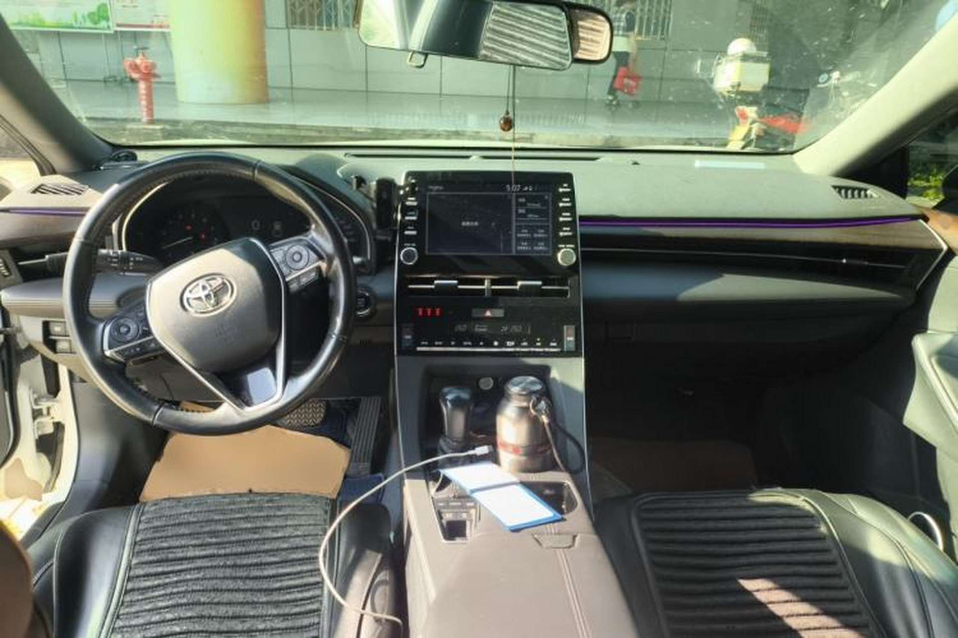 Used Toyota Avalon 2021 2.5L Luxury Edition Center Console