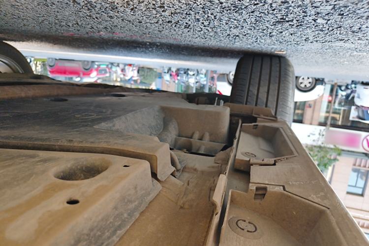Used Toyota Avalon 2021 2.5L Luxury Edition Chassis Rear Right