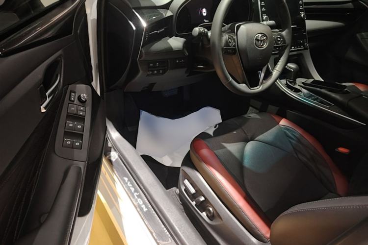 Used Toyota Avalon 2021 2.5L Touring Prestige SPORT Edition Driver Seat