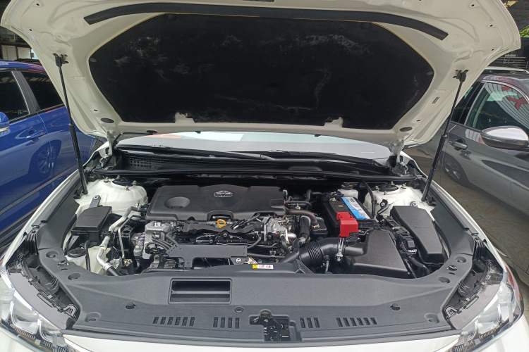 Used Toyota Avalon 2021 2.5L Luxury Edition Engine Bay