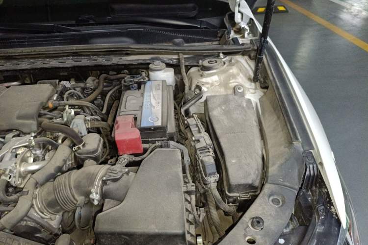 Used Toyota Avalon 2021 2.5L Luxury Edition Engine Bay Left