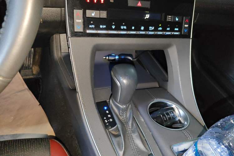 Used Toyota Avalon 2021 2.5L Touring Prestige SPORT Edition Gear Lever
