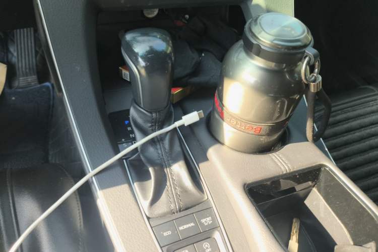 Used Toyota Avalon 2021 2.5L Luxury Edition Gear Lever