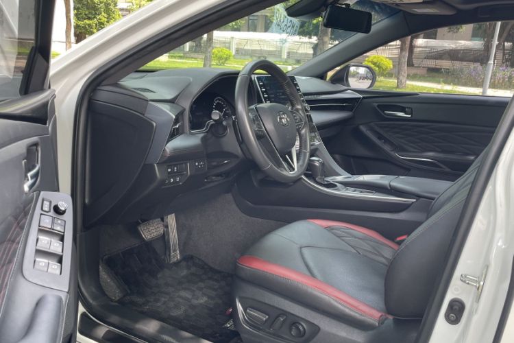 Used Toyota Avalon 2021 2.5L Touring Prestige SPORT Edition Interior 3