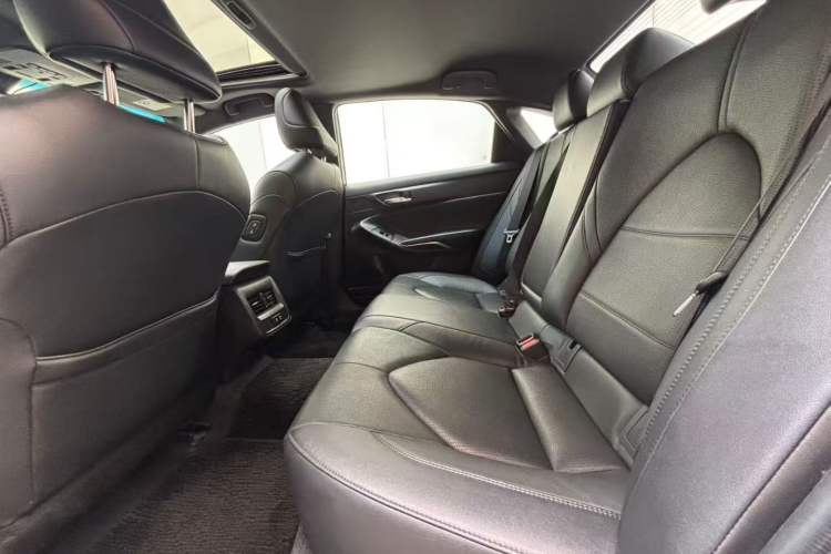 Used Toyota Avalon 2021 2.5L Luxury Edition Interior 3