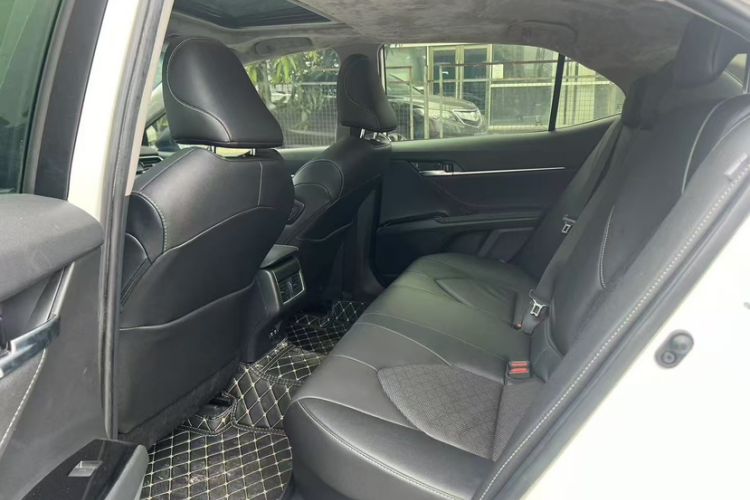 Used Toyota Avalon 2021 2.5L Luxury Edition Interior 3