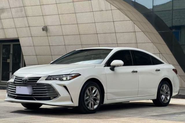 Ojetý Toyota Avalon 2021 2.5L Luxury Edition