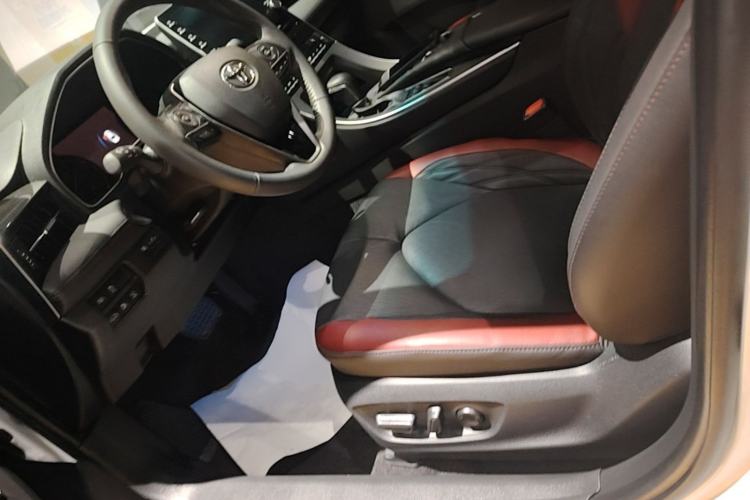 Used Toyota Avalon 2021 2.5L Touring Prestige SPORT Edition Left Front Seat