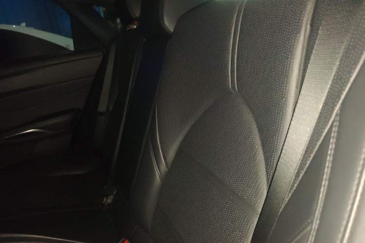 Used Toyota Avalon 2021 2.5L Luxury Edition Left Rear Seat