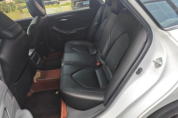 Used Toyota Avalon 2021 2.5L Luxury Edition Left Rear Seat