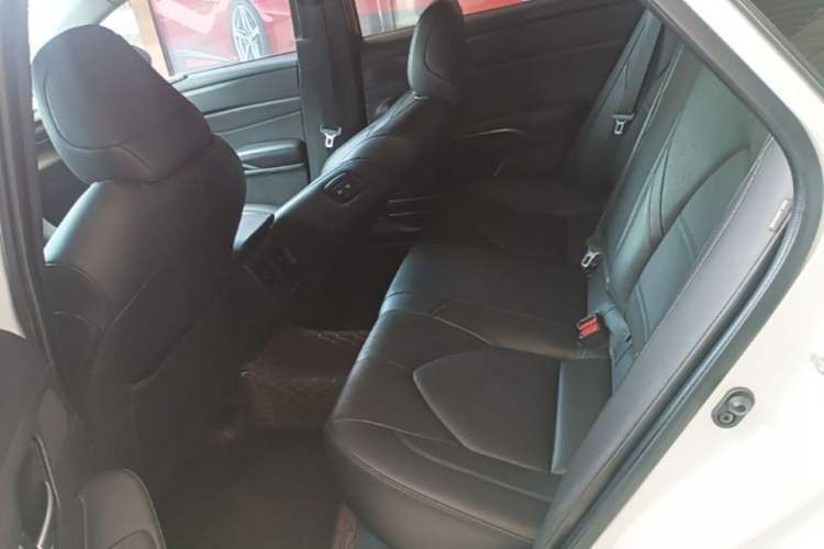 Used Toyota Avalon 2021 2.5L Luxury Edition Left Rear Seat