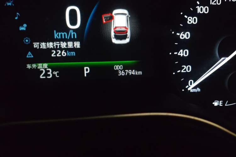 Used Toyota Avalon 2021 2.5L Luxury Edition Odometer Close Up