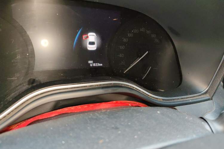 Used Toyota Avalon 2021 2.5L Luxury Edition Odometer Close Up