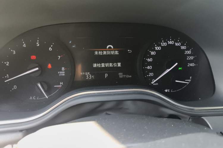 Used Toyota Avalon 2021 2.5L Luxury Edition Odometer Close Up