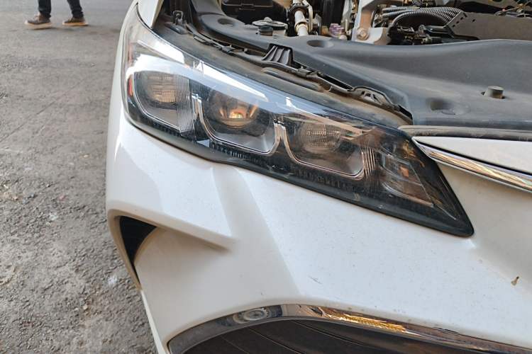 Used Toyota Avalon 2021 2.5L Luxury Edition Right Front Headlight