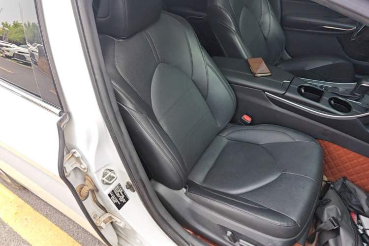 Used Toyota Avalon 2021 2.5L Luxury Edition Right Front Seat