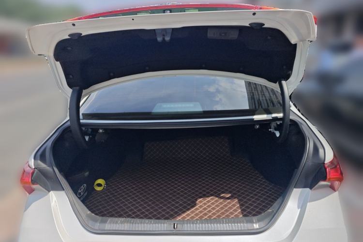 Used Toyota Avalon 2021 2.5L Luxury Edition Trunk
