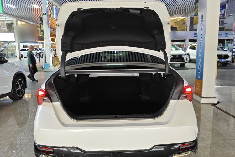 Used Toyota Avalon 2021 2.5L Touring Prestige SPORT Edition Trunk