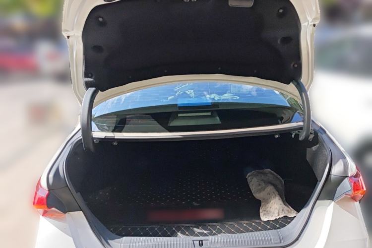 Used Toyota Avalon 2021 2.5L Luxury Edition Trunk