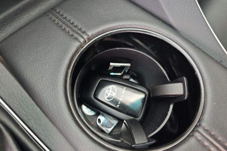Used Toyota Avalon 2021 2.5L Luxury Edition Vehicle Key