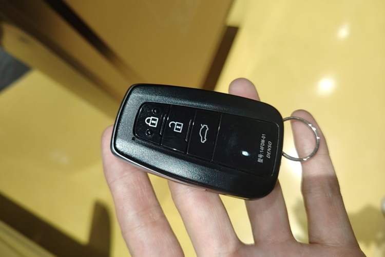 Used Toyota Avalon 2021 2.5L Touring Prestige SPORT Edition Vehicle Key