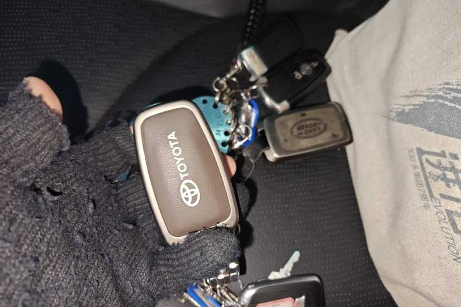 Used Toyota Avalon 2021 2.5L Luxury Edition Vehicle Key
