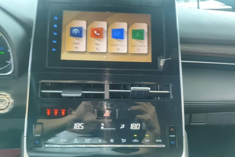 Used Toyota Avalon 2022 2.0L Ambition Edition Audio And AC Panel