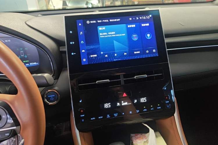 Used Toyota Avalon 2022 Dual-Engine 2.5L XLE Premium Edition Audio And AC Panel