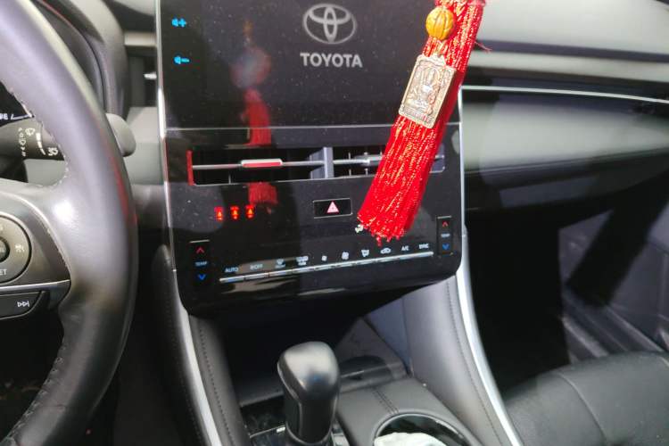 Used Toyota Avalon 2022 2.0L Luxury Edition Audio And AC Panel