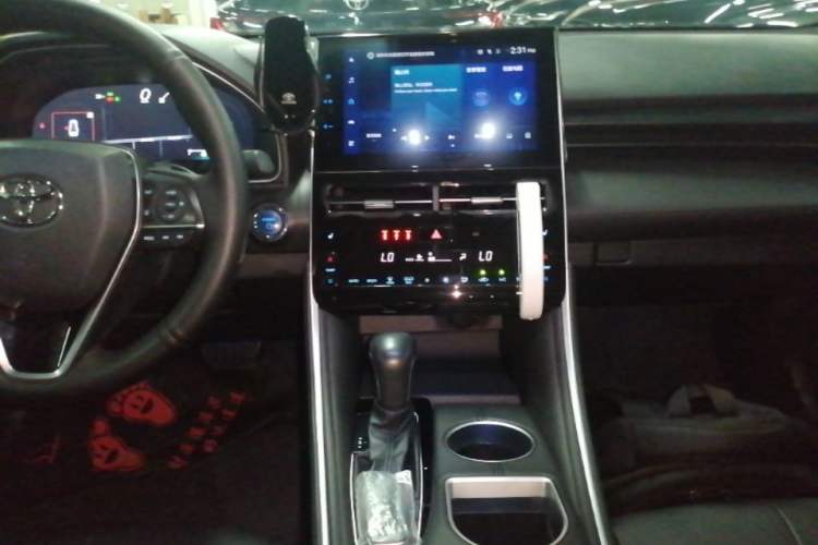 Used Toyota Avalon 2022 Dual-Engine 2.5L XLE Premium Edition Audio And AC Panel