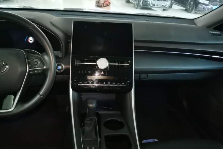 Used Toyota Avalon 2022 2.0L Luxury Edition Audio And AC Panel