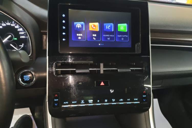 Used Toyota Avalon 2022 2.0L Ambition Edition Audio And AC Panel