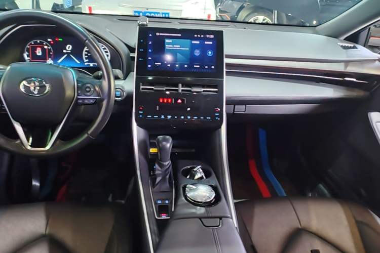 Used Toyota Avalon 2022 2.0L XLE Premium Edition Audio And AC Panel