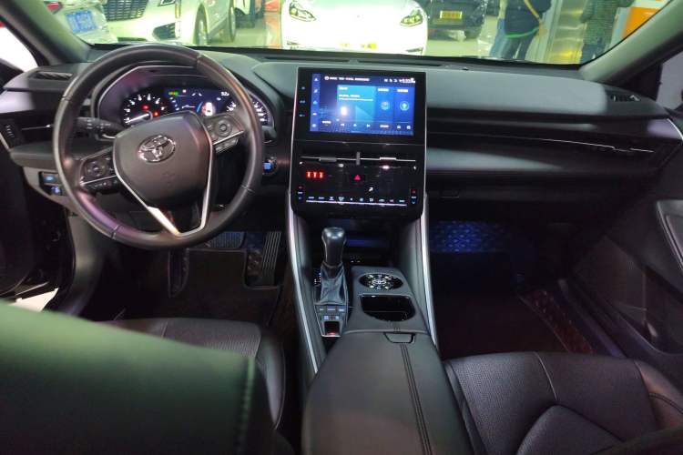 Used Toyota Avalon 2022 2.5L Luxury Edition Center Console