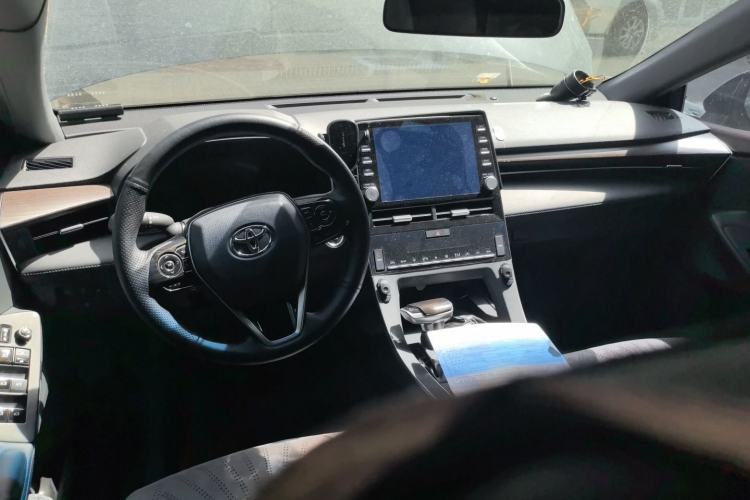 Used Toyota Avalon 2022 2.0L Ambition Edition Center Console