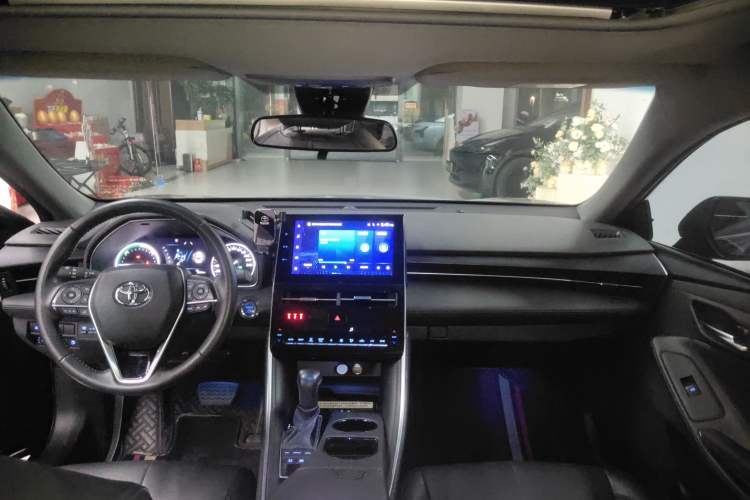 Used Toyota Avalon 2022 Dual-Engine 2.5L Luxury Edition Center Console