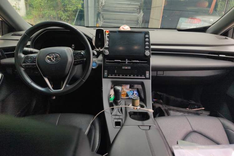Used Toyota Avalon 2022 Dual-Engine 2.5L Luxury Edition Center Console