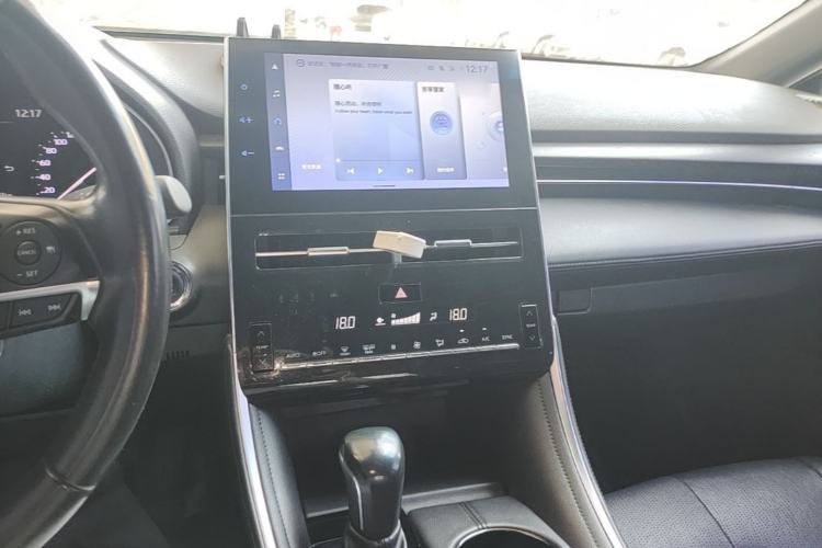Used Toyota Avalon 2022 2.0L Luxury Edition Center Console