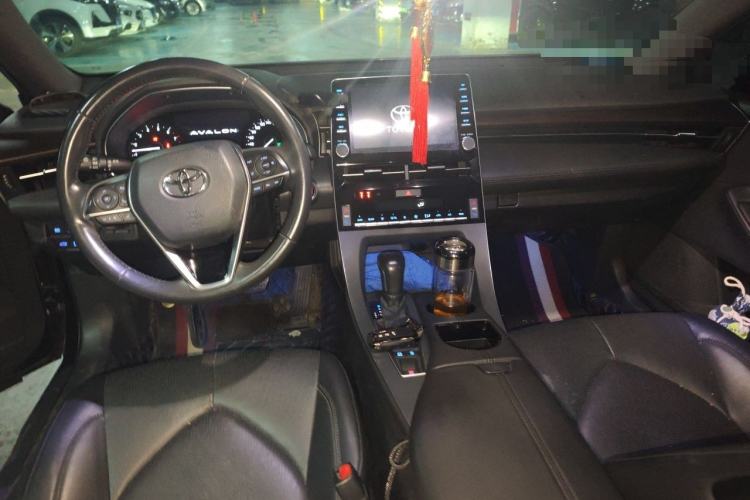 Used Toyota Avalon 2022 2.5L Luxury Edition Center Console