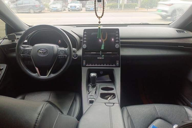 Used Toyota Avalon 2022 2.5L Luxury Edition Center Console